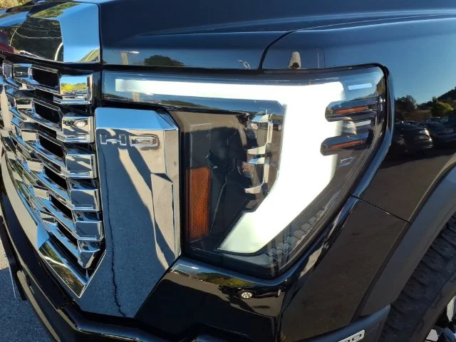 Used 2024 Black GMC Denali image 3