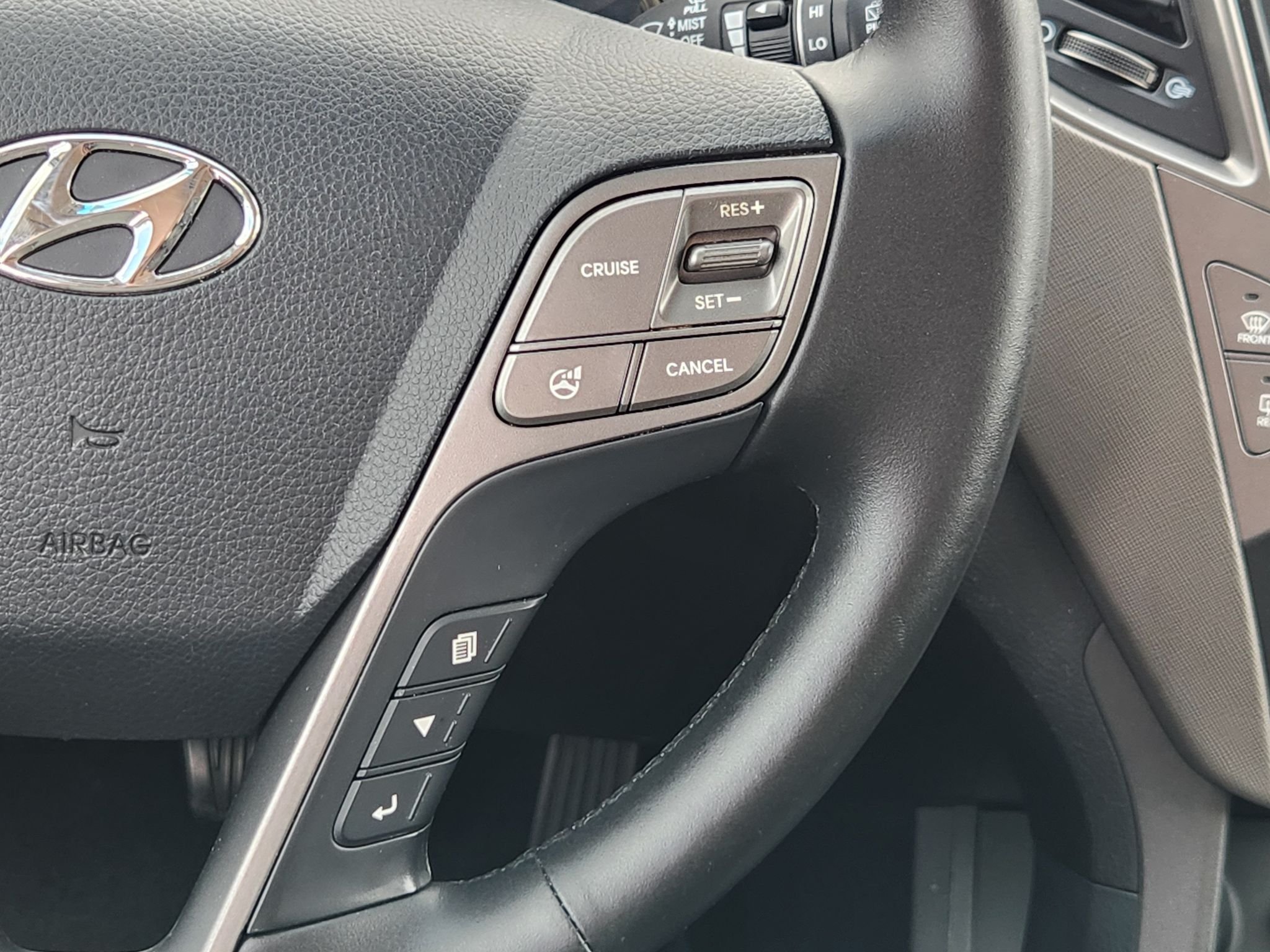 Used 2015 Mineral Gray Hyundai 2.4L (A6) image 31