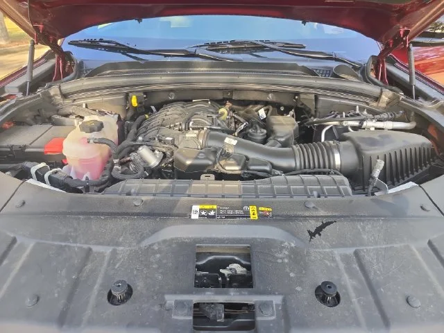 Used 2025 Red Jeep Altitude X image 25