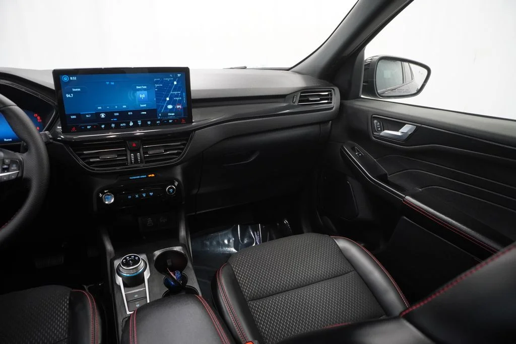 Used 2025 Black Ford ST-Line Elite image 29