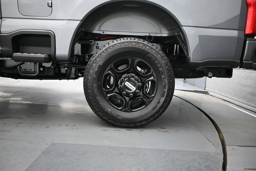 New 2026 Gray Ford XL image 17
