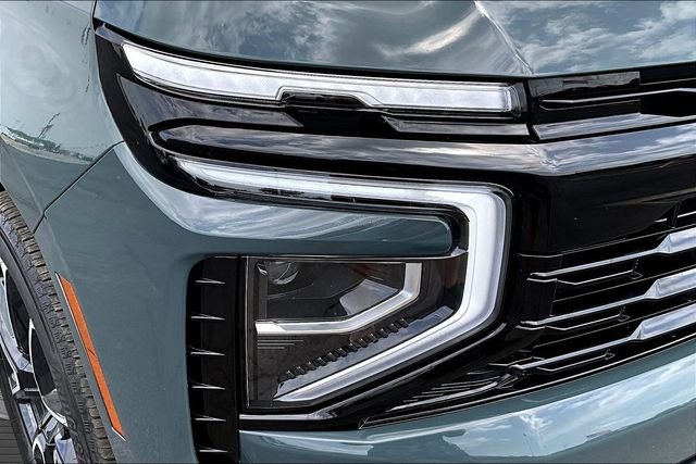 Used 2025 Gray Chevrolet RST image 33