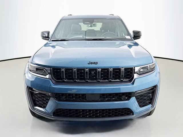 New 2026 Steel Blue Exterior Paint Jeep Limited Reserve image 2
