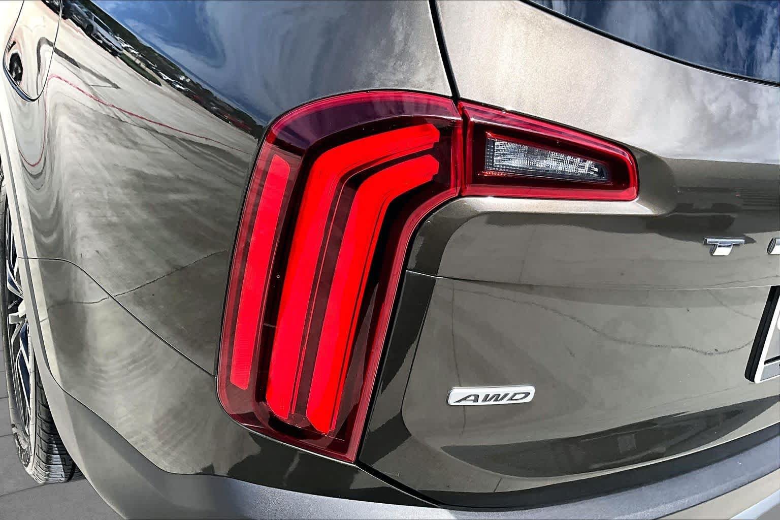 Used 2020 Dark Moss Kia SX image 27