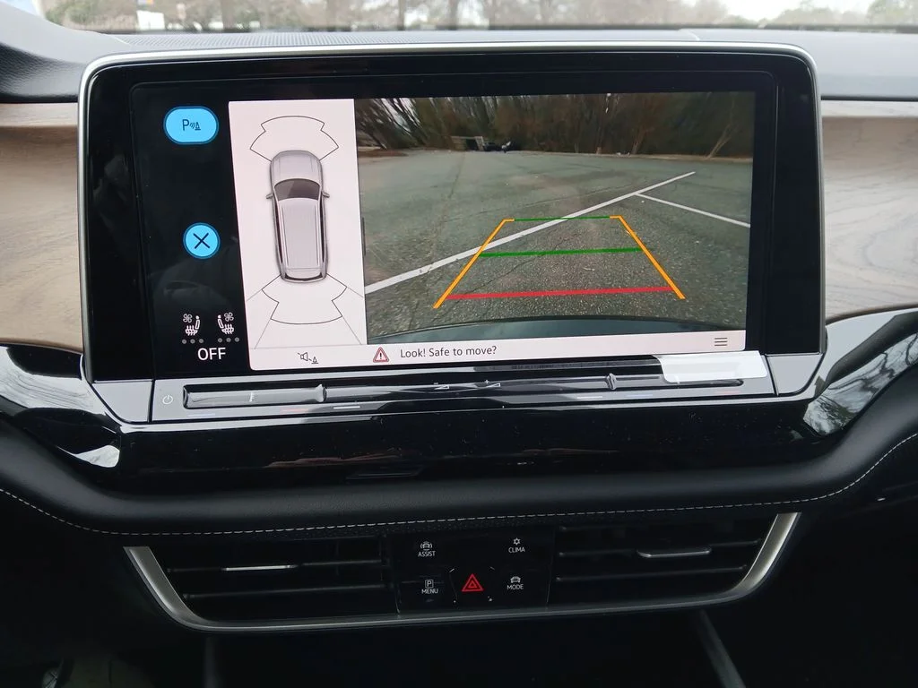 New 2026 Black Volkswagen 2.0T SE w/Technology image 19