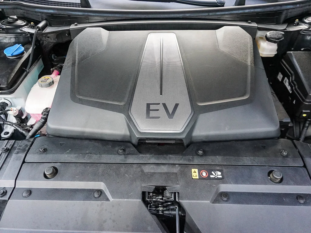 Certified Used 2024 Gray Kia Light image 26