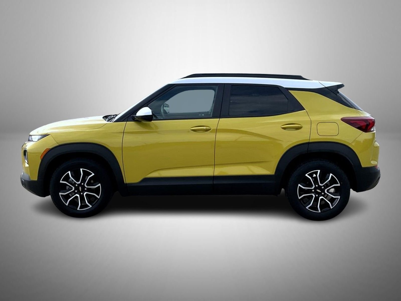 Used 2023 Yellow Chevrolet ACTIV image 8