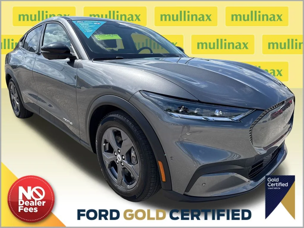 2023 Ford Mustang-Mach-e Select's photo