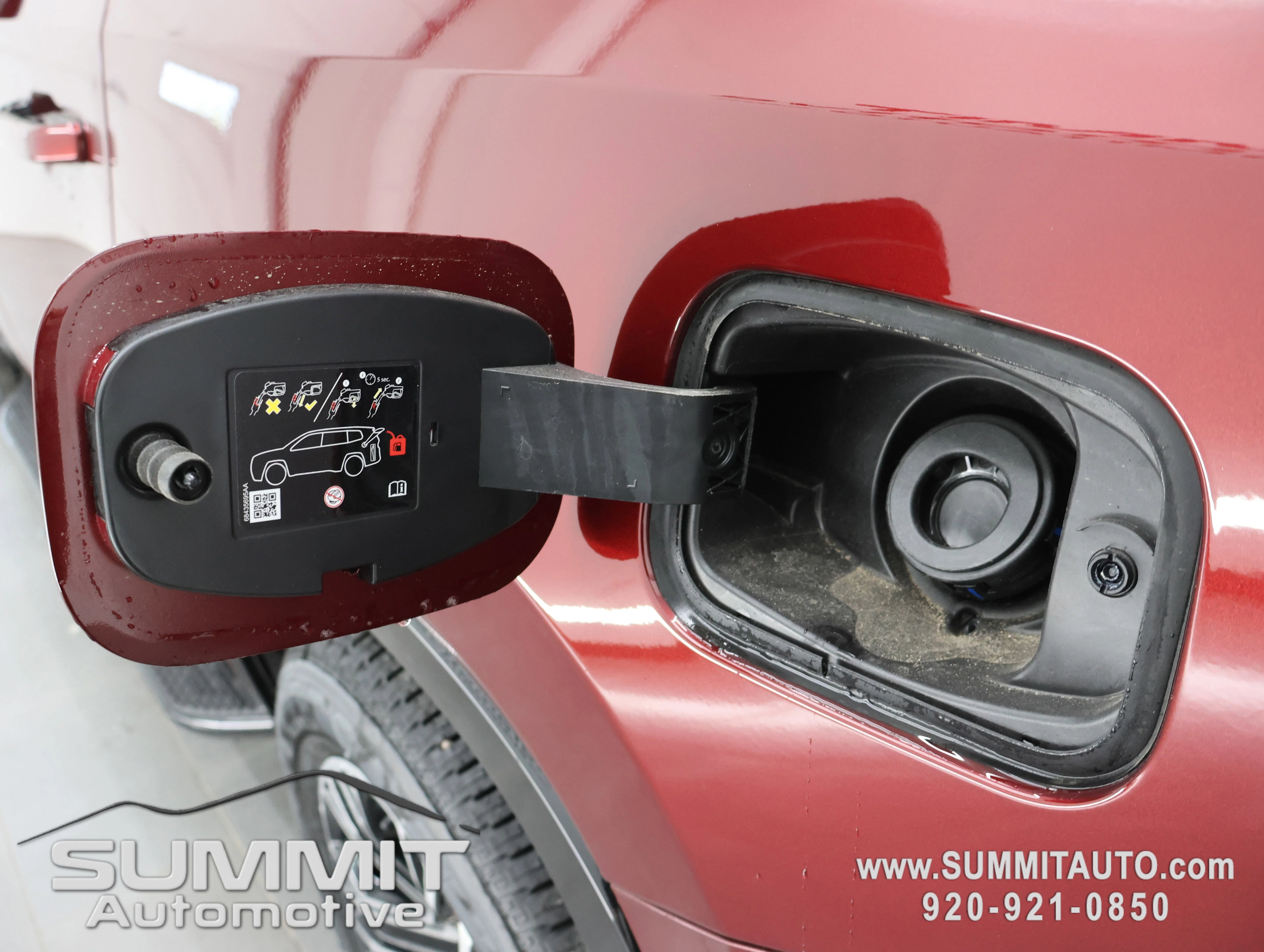 New 2026 Velvet Red Pearl-Coat Exterior Paint Jeep  image 34