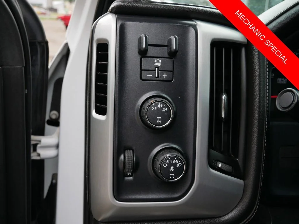 Used 2016 White GMC SLE image 16