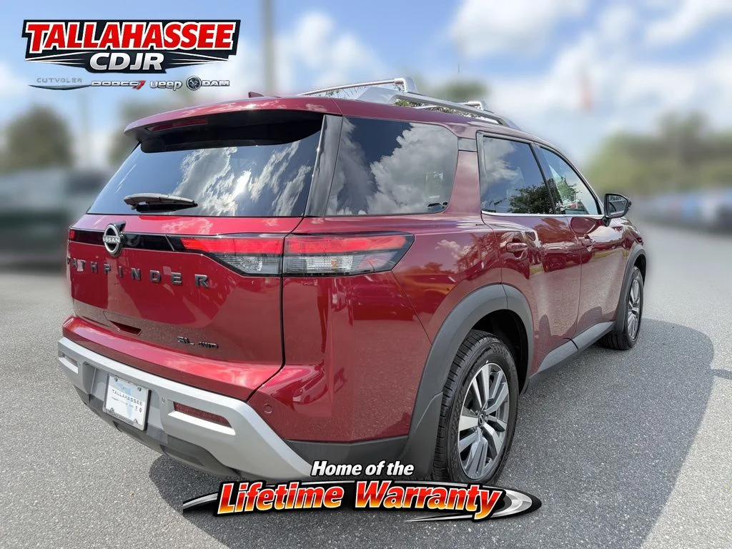 Used 2023 Scarlet Nissan SL image 3