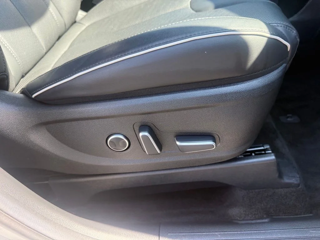 Certified Used 2025 Silver Hyundai SEL image 59