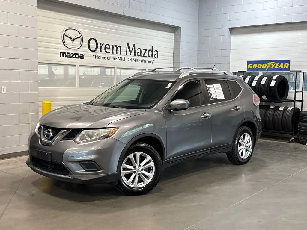 Used 2016 Gray Nissan SV image 1