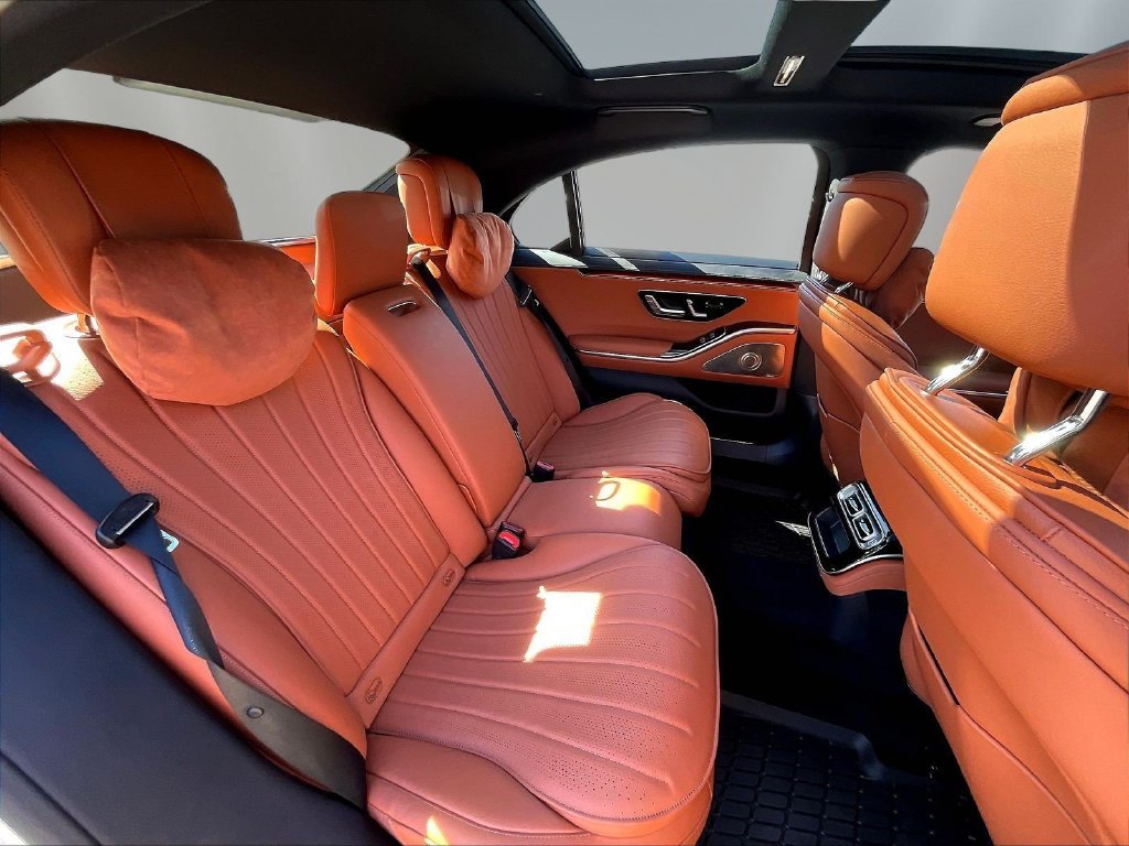 Certified Used 2023 MANUFAKTUR Diamond White Mercedes-Benz S 500 image 27