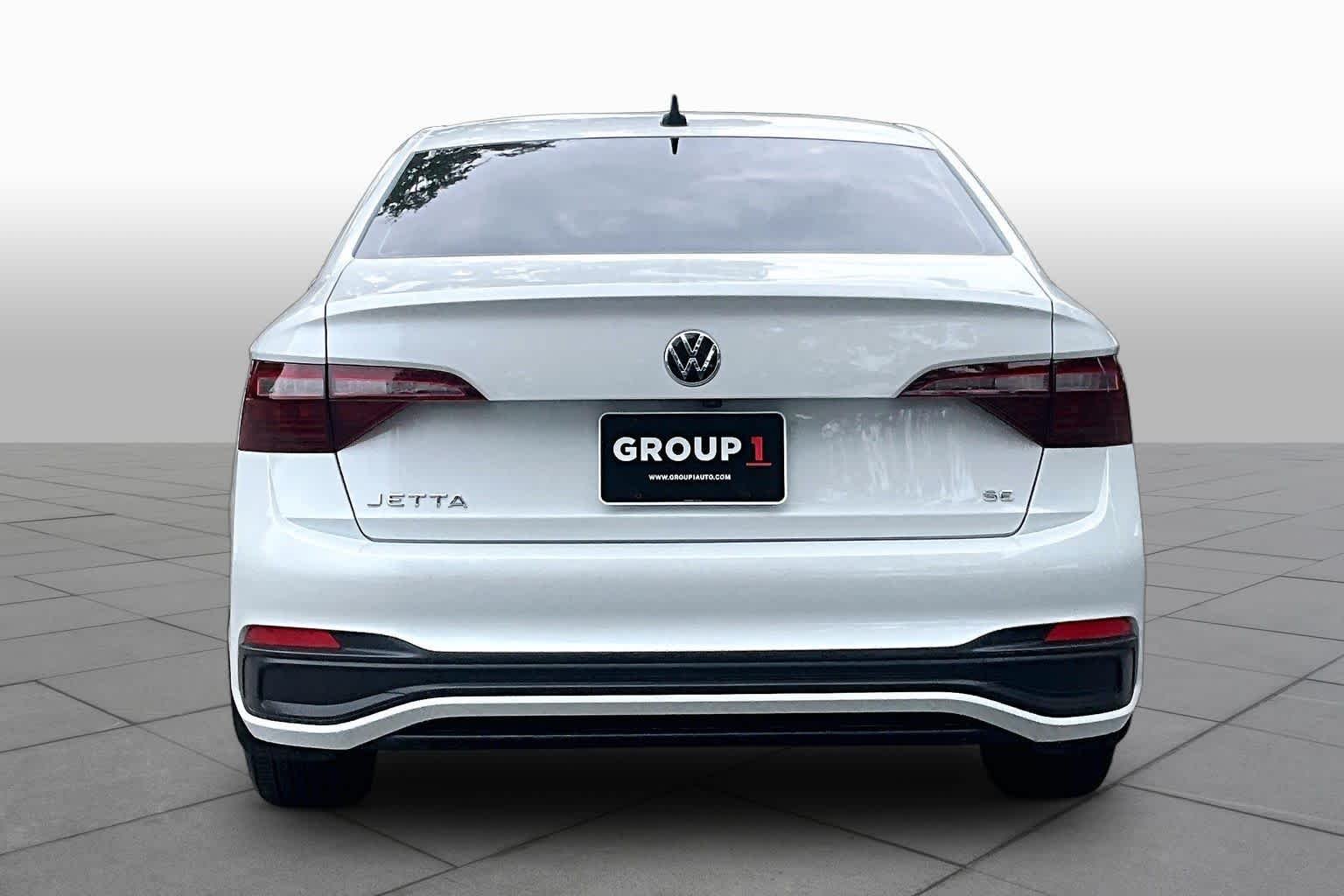 Used 2023 Opal White Pearl Volkswagen SE image 5