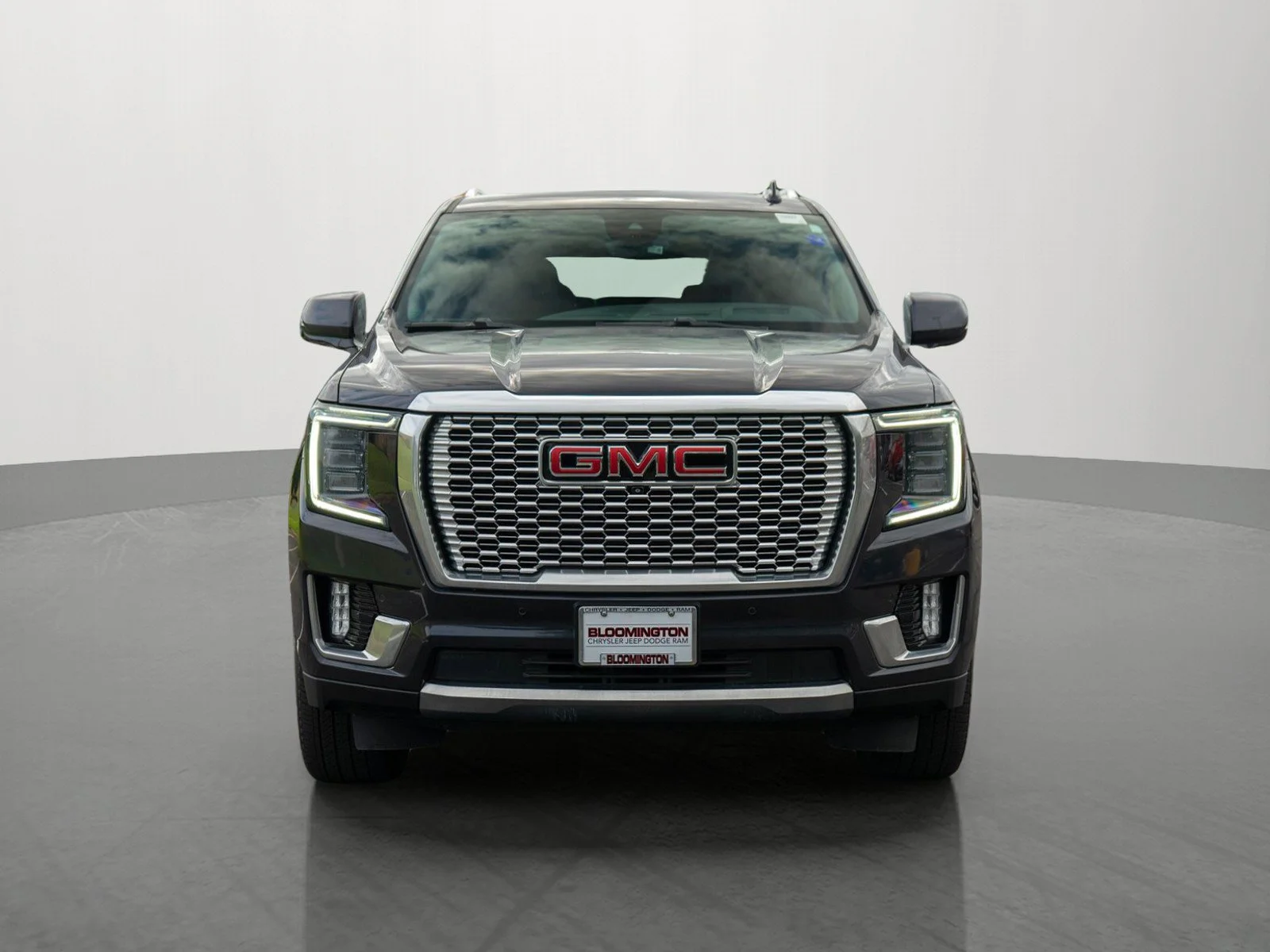Used 2023 GMC Yukon XL Denali with VIN 1GKS2JKT5PR433775 for sale in Minneapolis, Minnesota