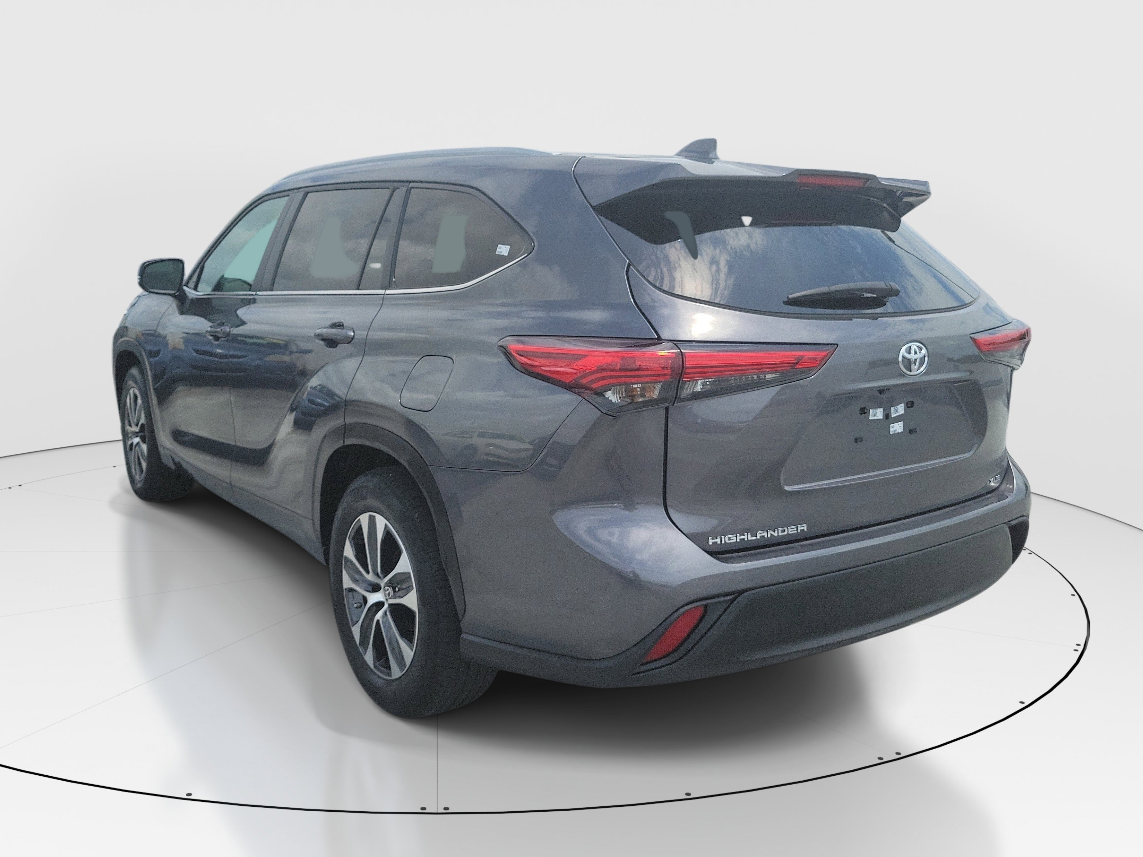 Used 2023 Magnetic Gray Metallic Toyota XLE image 4