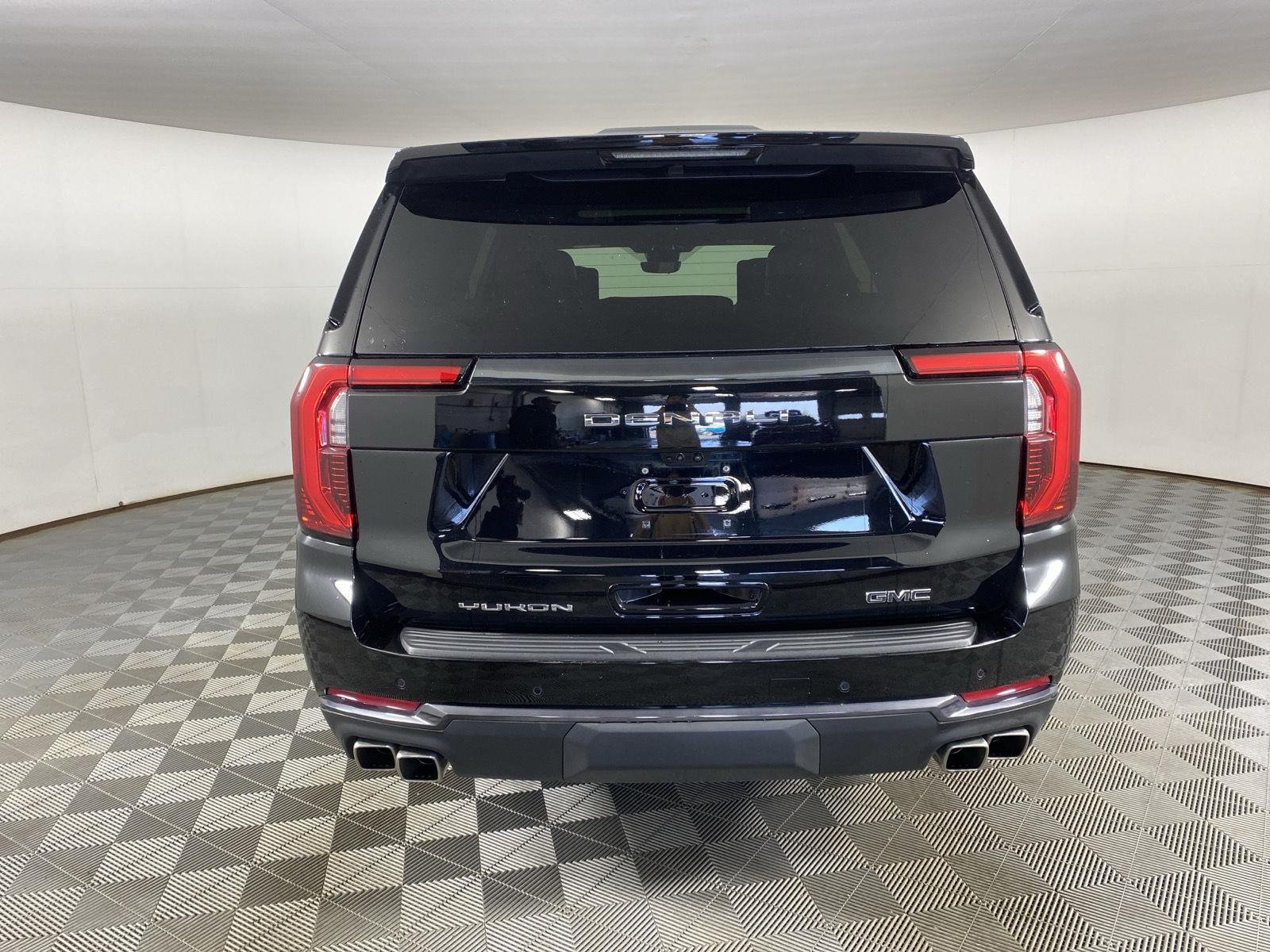 Used 2026 Onyx Black GMC Denali Ultimate image 6