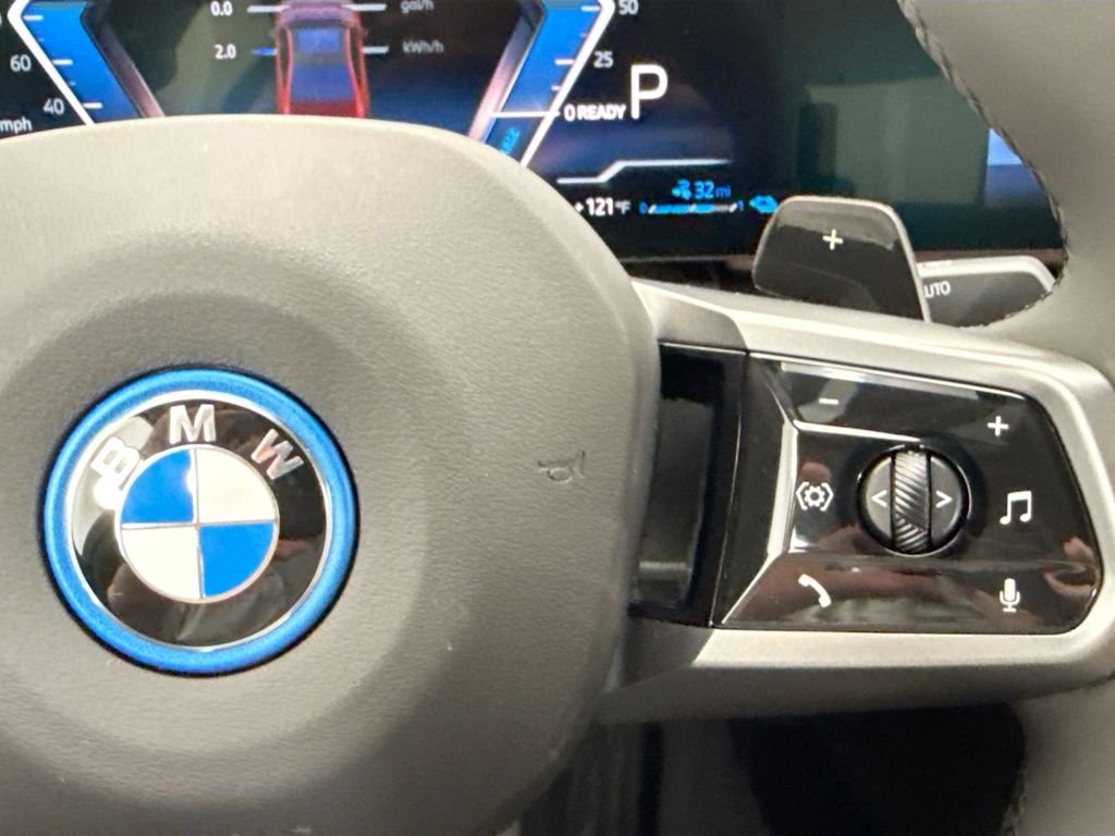 New 2027 Red Metallic BMW 550e xDrive image 12
