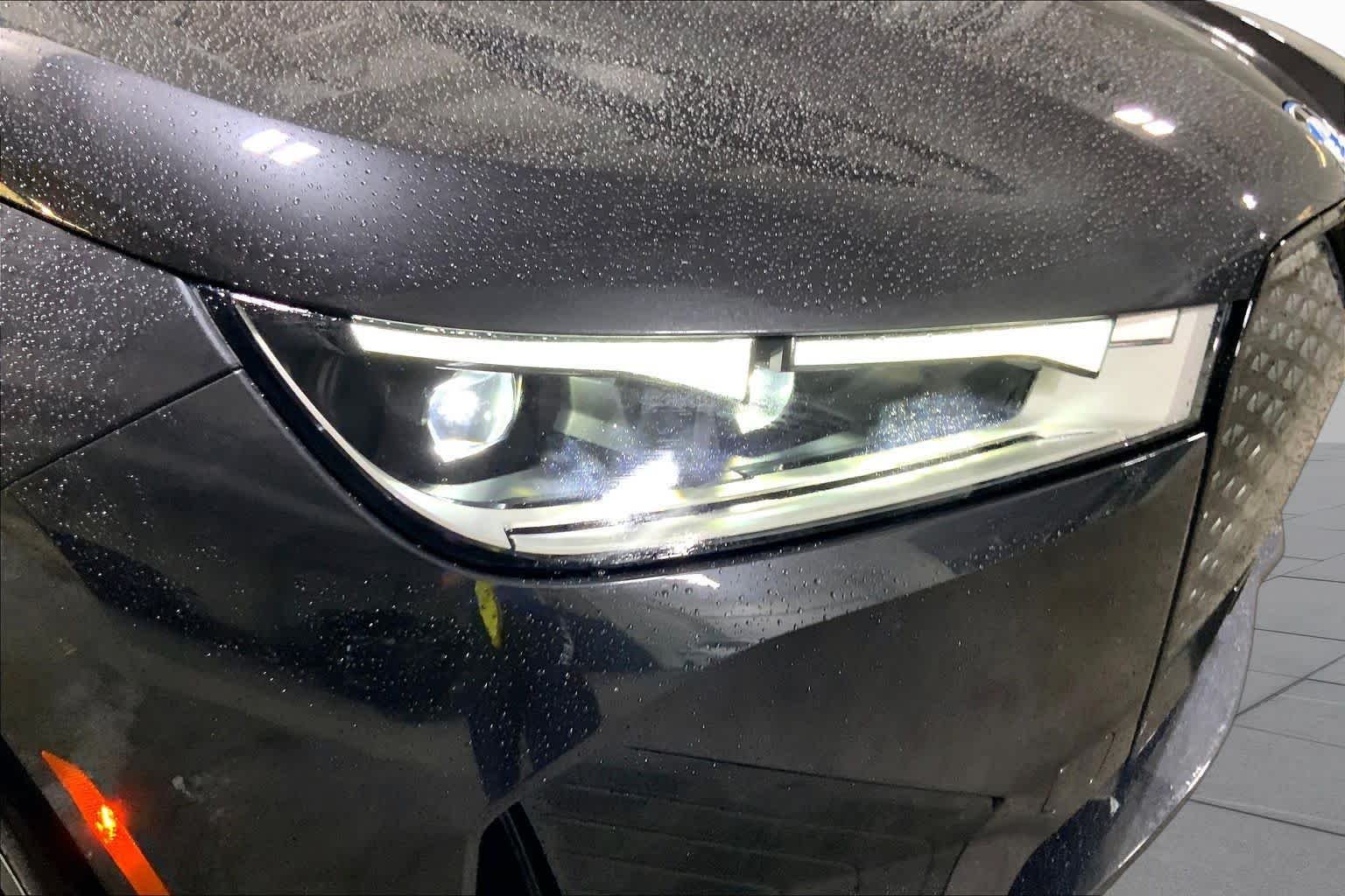 Used 2024 Dark Graphite Metallic BMW xDrive50 image 25