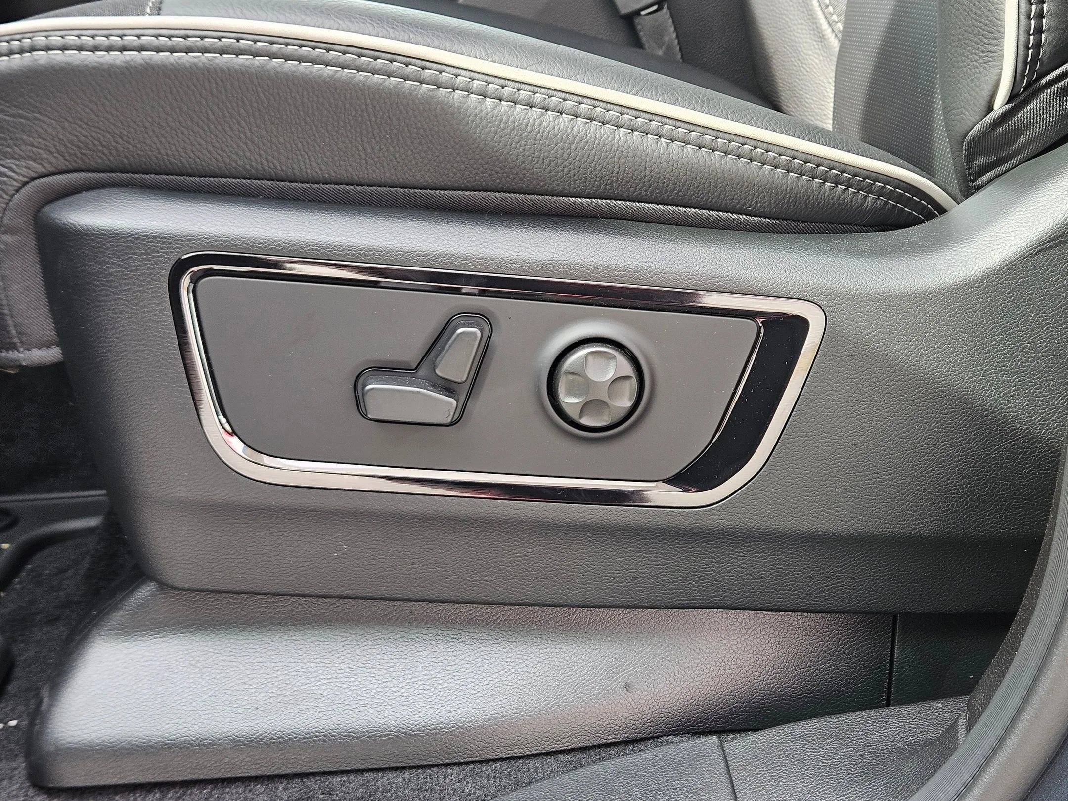2026 RAM 1500 Limited - Photo 20