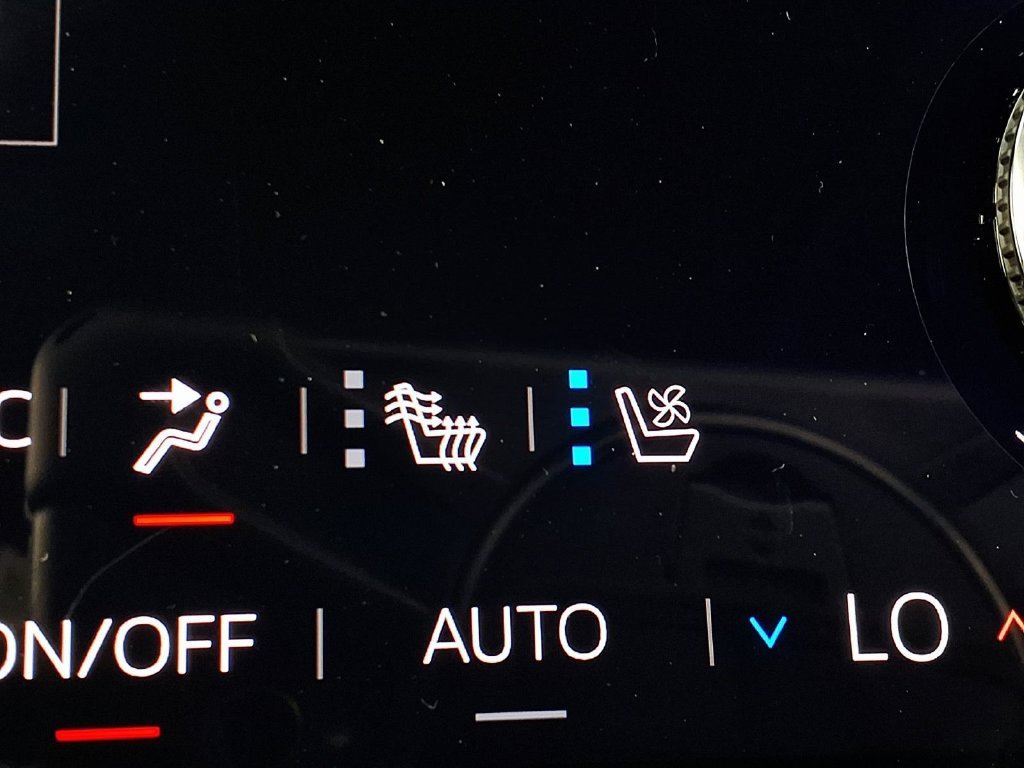2027 GMC Yukon XL Denali - Photo 14