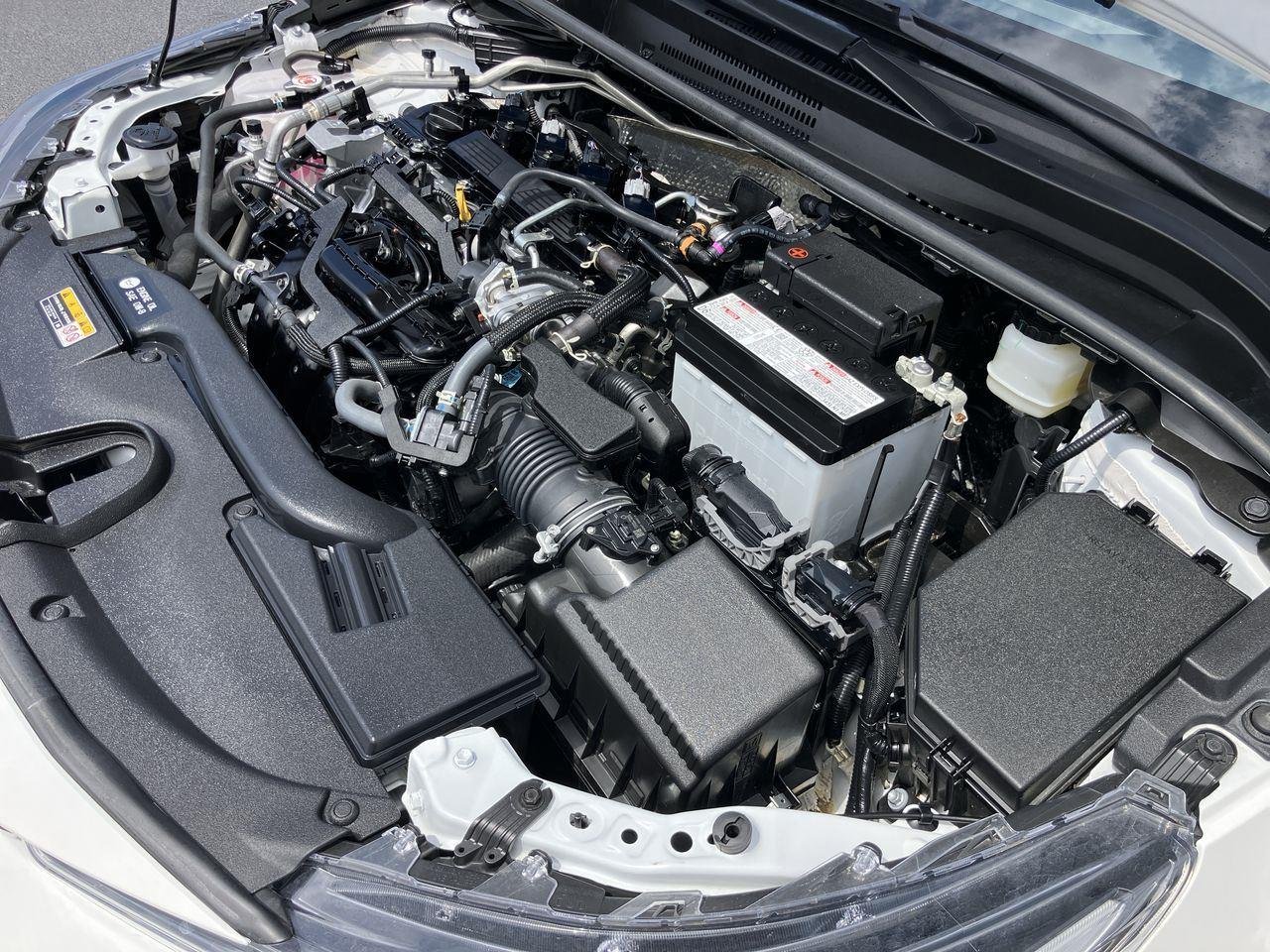 Used 2025 White (Ice Cap) Toyota SE image 33