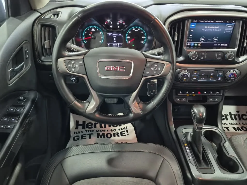 Used 2022 Onyx Black GMC 4WD AT4 w/Cloth image 8