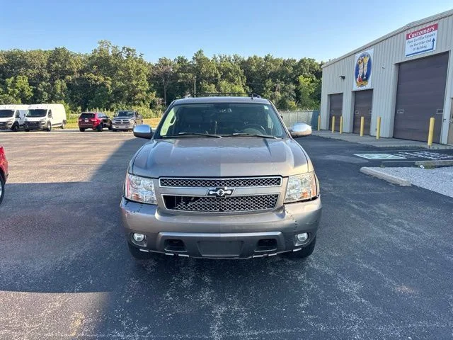 Used 2008 Graystone Metallic Chevrolet LTZ image 7