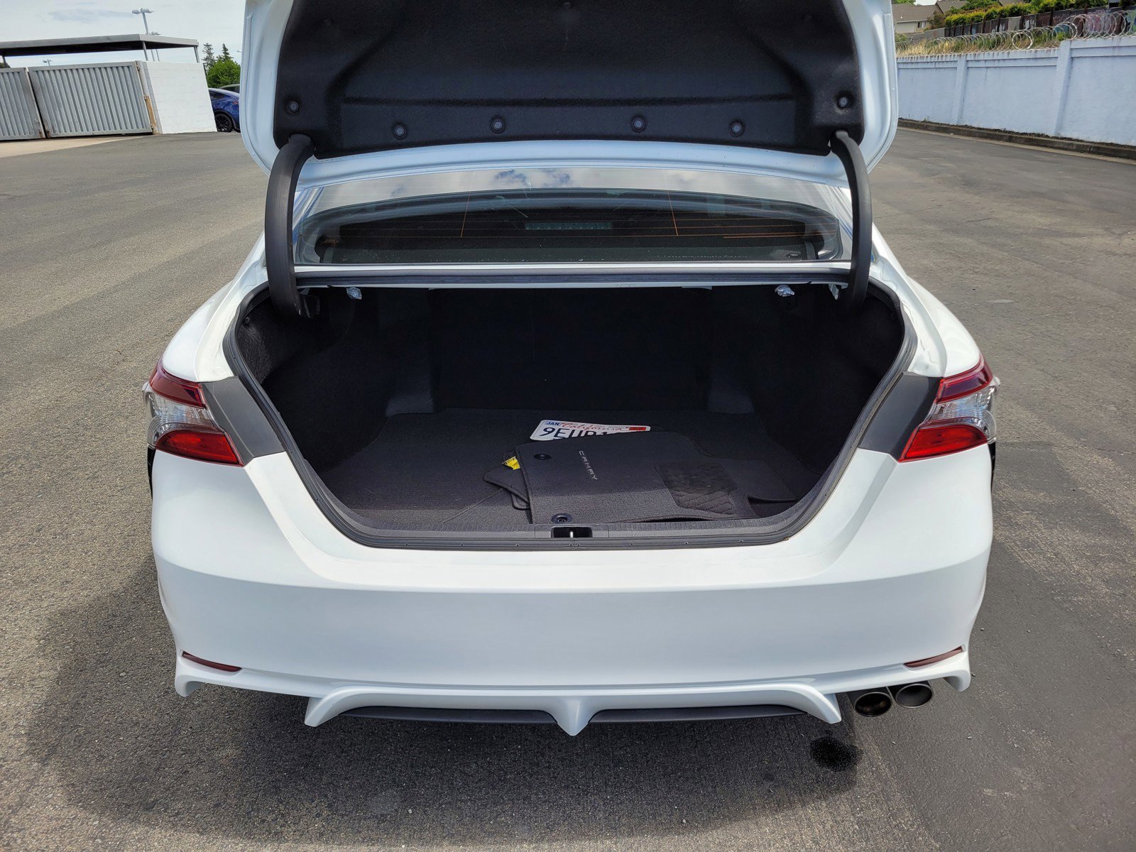 Used 2023 WHITE/BLK Toyota  image 10