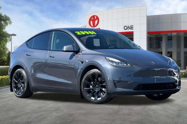 Used 2021 Tesla Model Y Long Range with VIN 5YJYGDEE5MF152986 for sale in Oakland, CA
