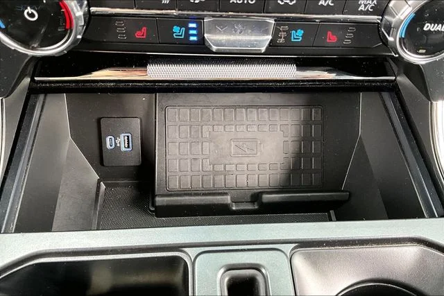 Used 2022 Gray Ford Lariat image 24