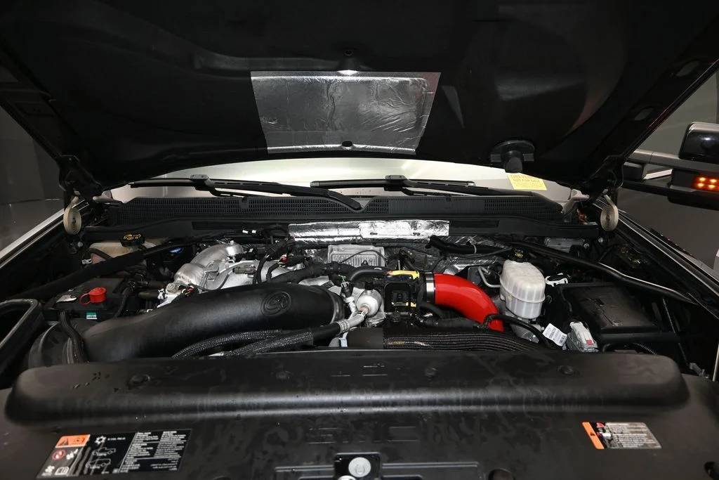 Used 2019 Black GMC Denali image 11