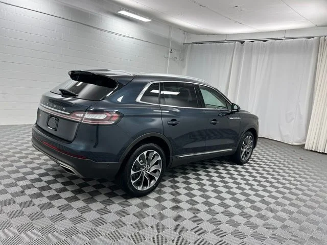 Used 2023 Blue Lincoln Reserve image 4