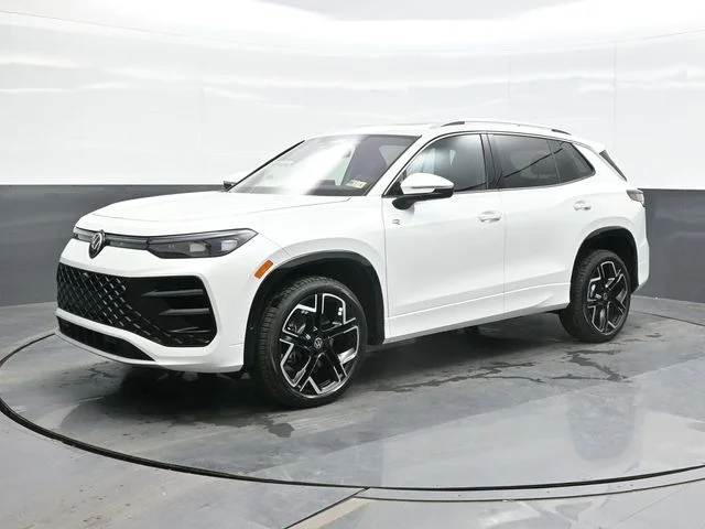 2026 Volkswagen Tiguan 2.0T SEL R-Line Turbo 4Motion's photo