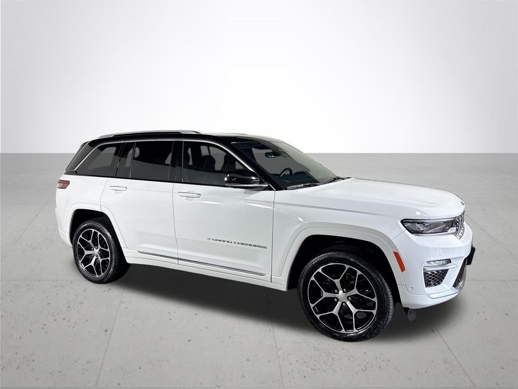 Used 2022 White Jeep Summit Reserve 4xe image 4