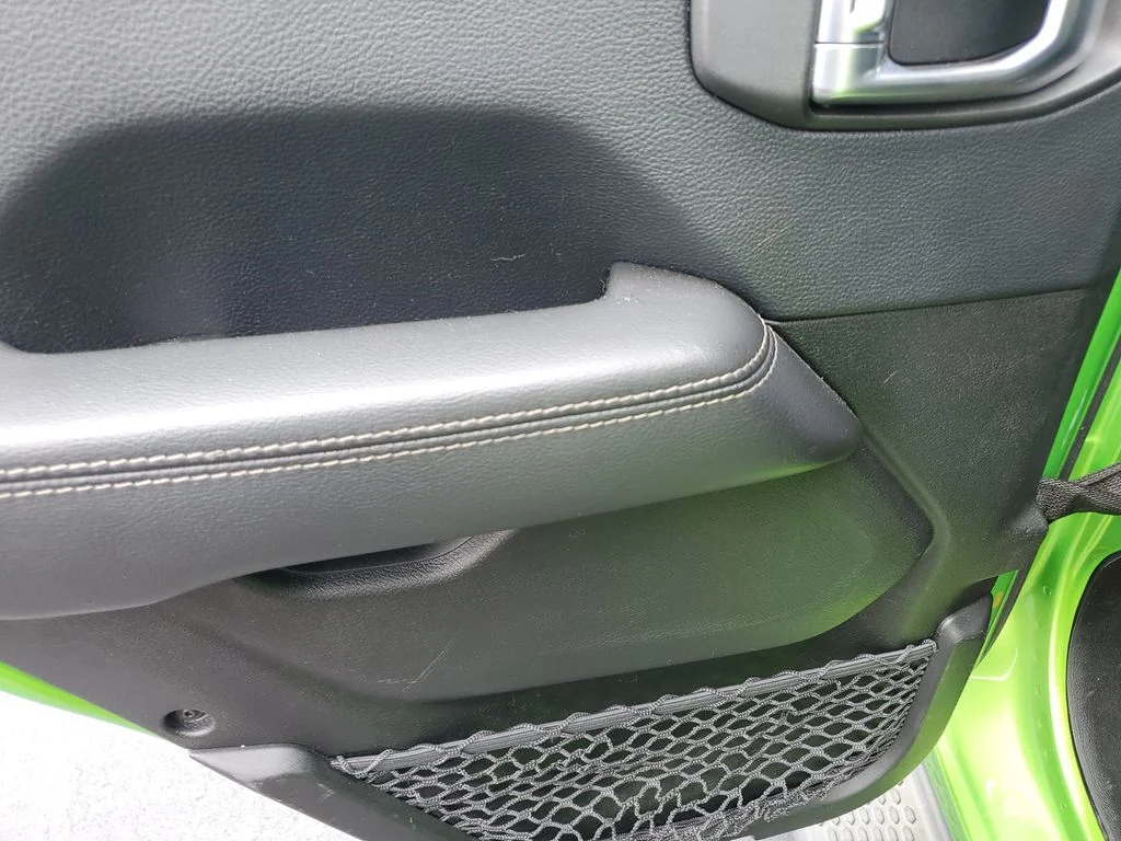 Used 2018 Green Jeep Unlimited Sahara image 14