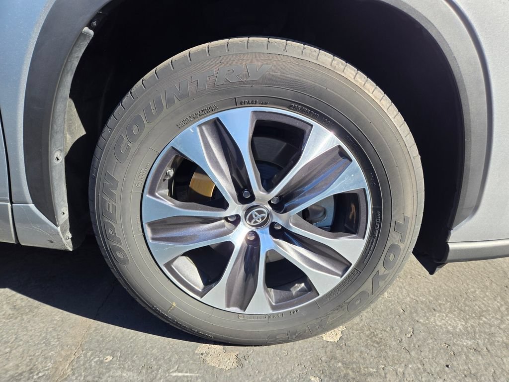 Used 2023 Celestial Silver Toyota Hybrid XLE image 3