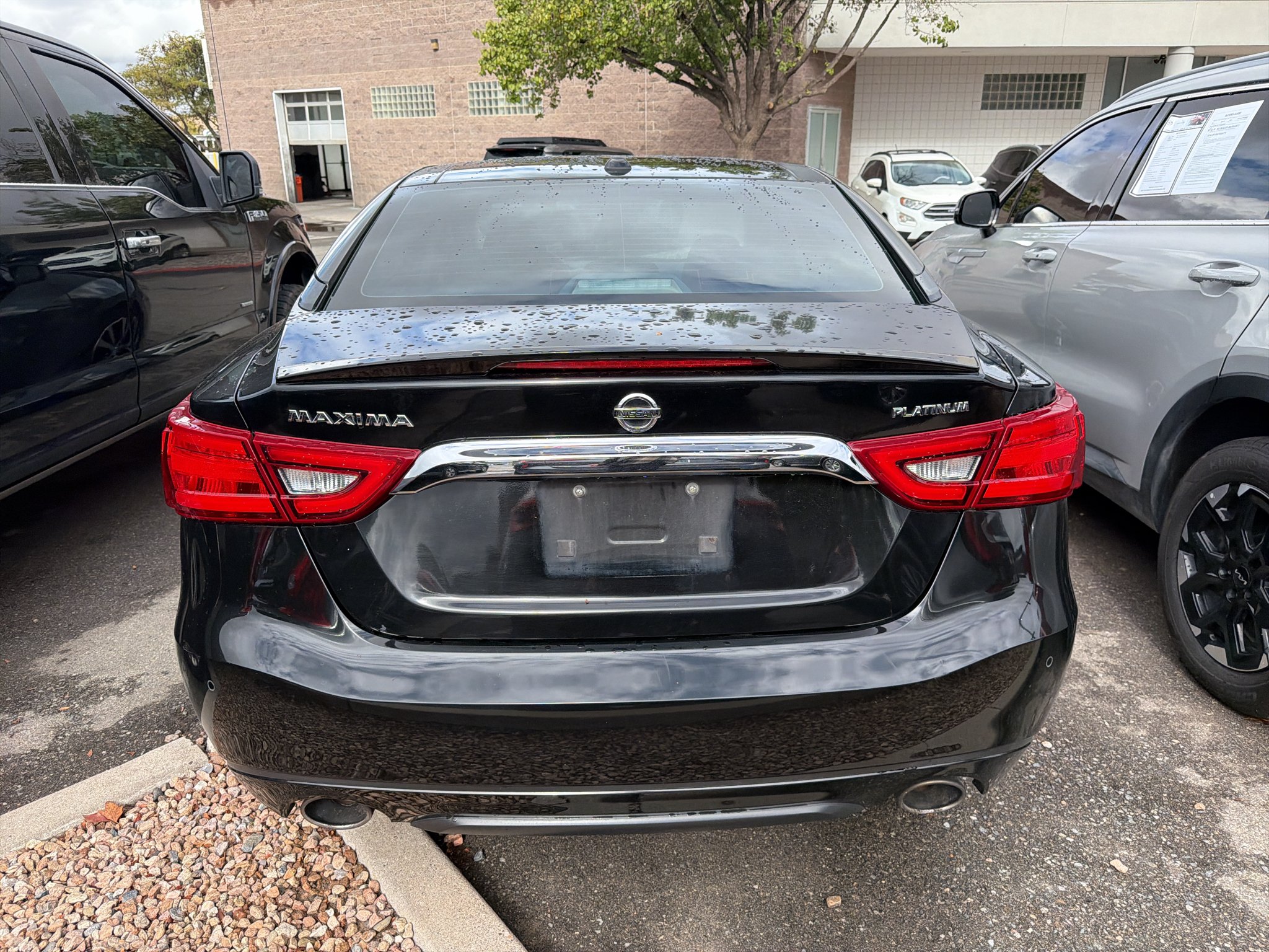 Used 2016 Kh3 - Super Black Nissan 3.5 Platinum image 5