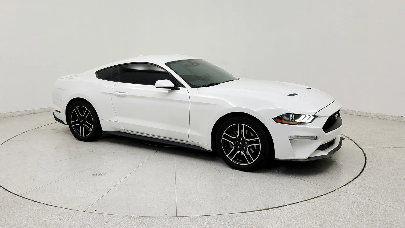 Used 2022 White Ford EcoBoost Premium image 9