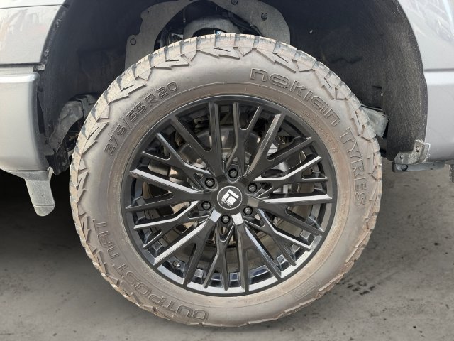 Used 2023 Gray Ford XLT image 10