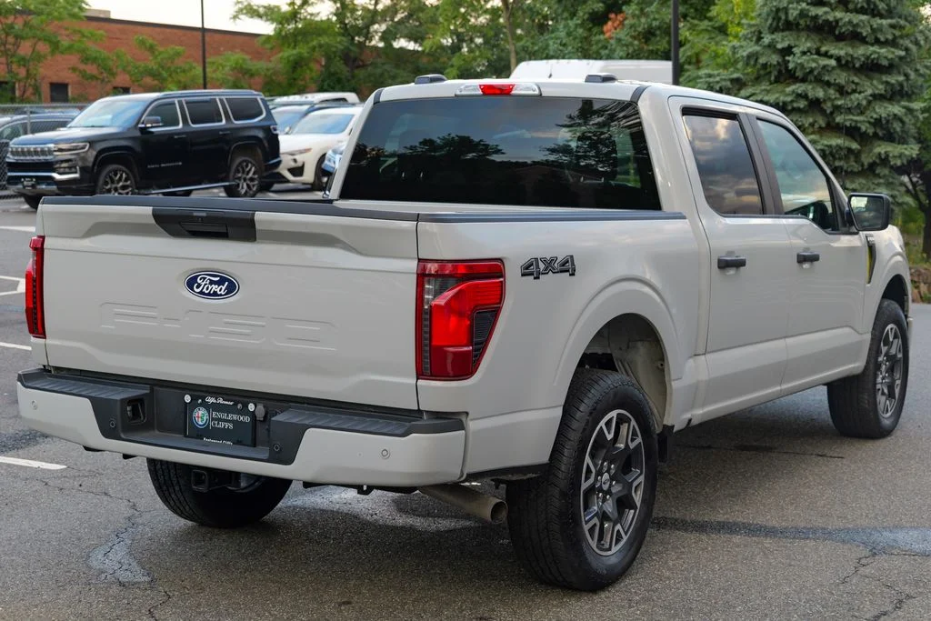 Used 2024 Avalanche Ford STX image 10