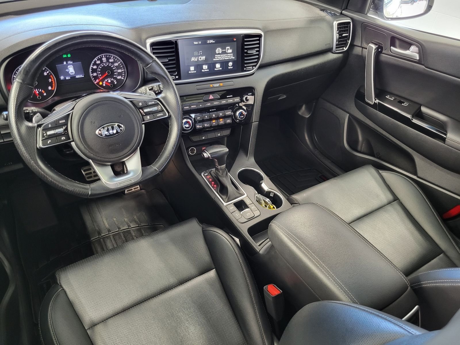 Used 2021 White Kia S image 26