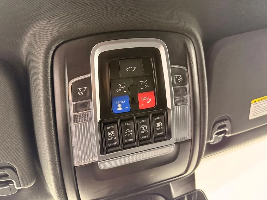 Used 2022 White Ram Laramie image 30