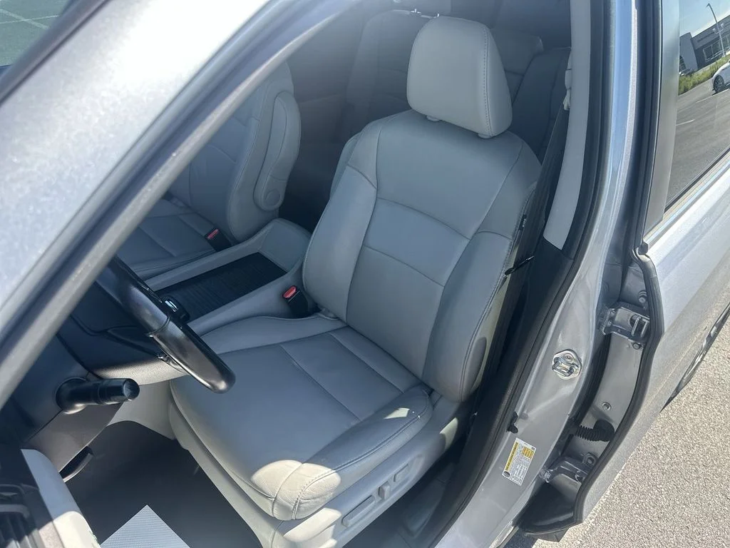 Used 2019  Honda EX-L image 17
