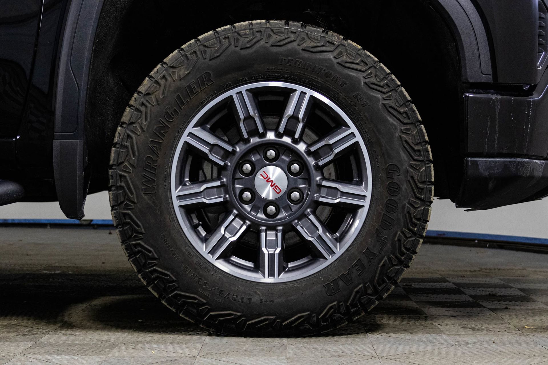 2024 GMC SIERRA - Image 38