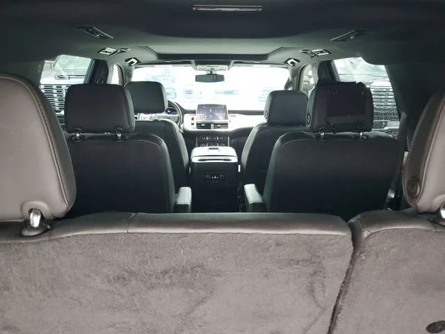 Used 2022 Summit White Chevrolet RST image 32
