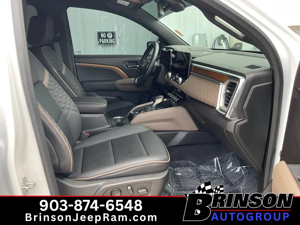 Used 2024 Summit White GMC 4WD Denali image 22
