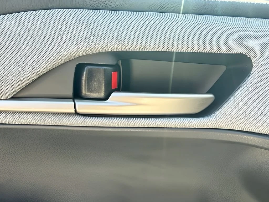 Used 2025 White Toyota LE image 12