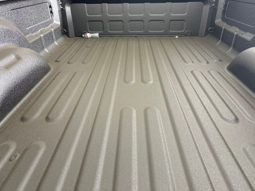 New 2026 Bright White Clearcoat RAM Tradesman image 18